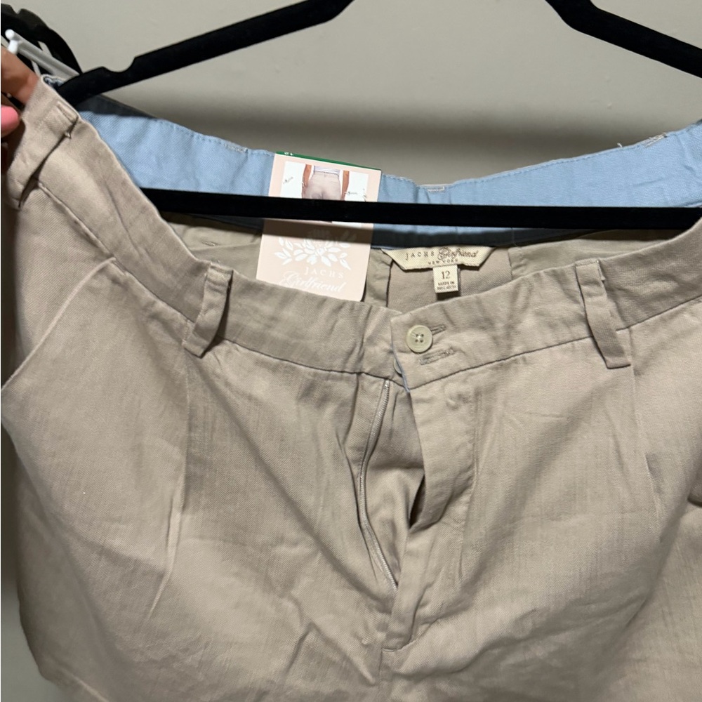 Jachs woman’s  Beige Chino shorts